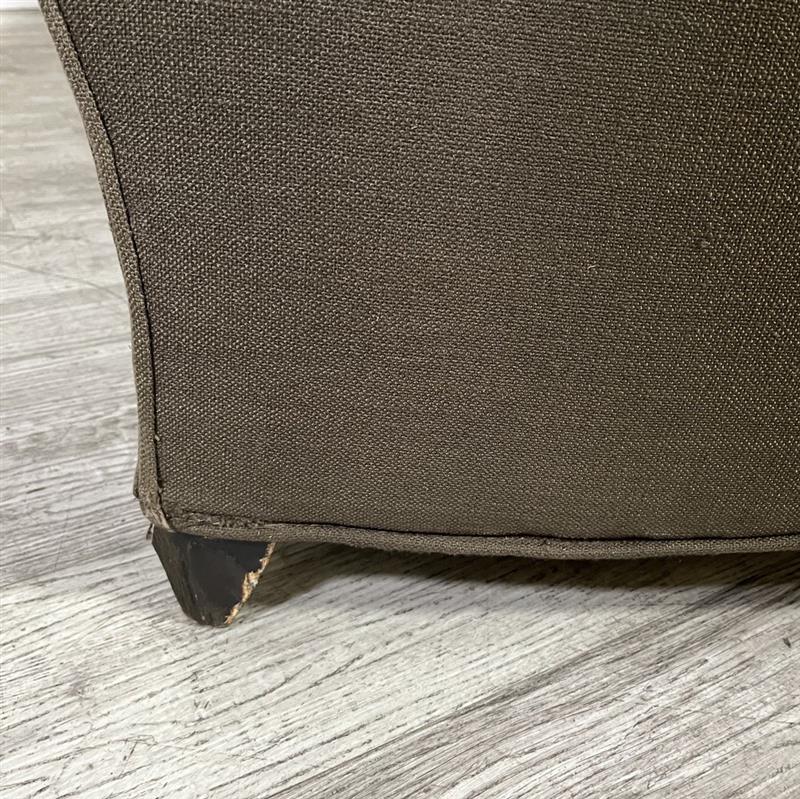 English Roll Arm Sofa 90"