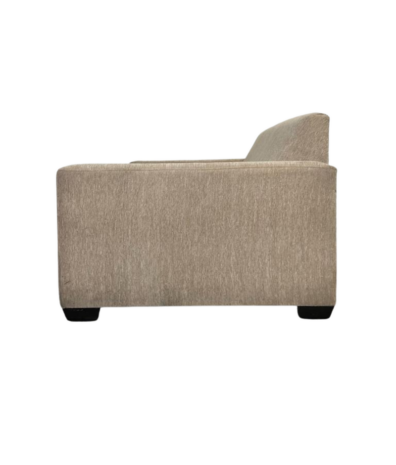 Sigla Furniture Modern Loveseat– Contemporary Low-Profile Design