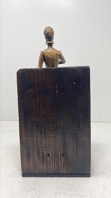 Regal Poise: Artisan-Crafted Vintage Wooden Statuette