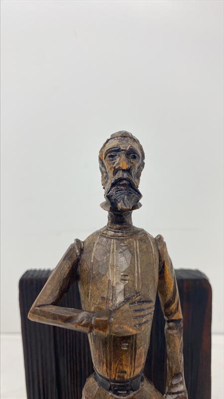Regal Poise: Artisan-Crafted Vintage Wooden Statuette