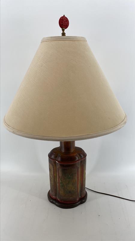 Vintage Elegance Wooden Carved Lamp