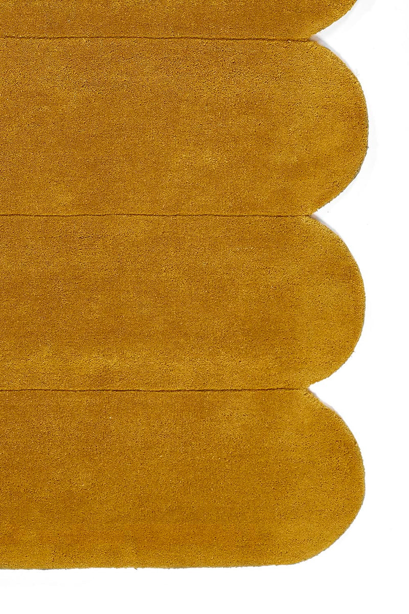 Momeni Rug Claud Collection Tumeric 5’ X 8’