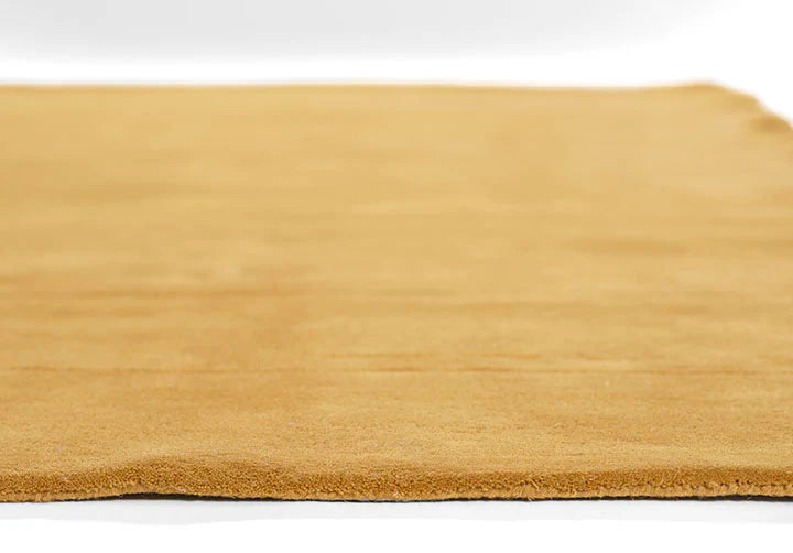 Momeni Rug Claud Collection Tumeric 5’ X 8’