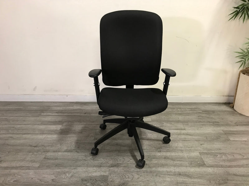 Global Furniture Truform Medium-Back Multi-Tilter Adjustable Chair