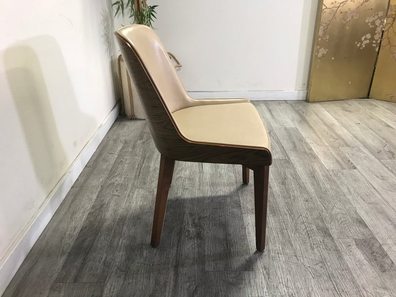 Hudson Plywood/Wood Base In Cream Leather Chair
