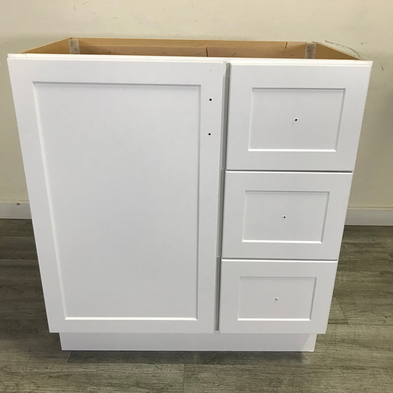Style Selections Davies 30-in White Single Sink Bathroom Vanity *No Top* (Mirror Included)
