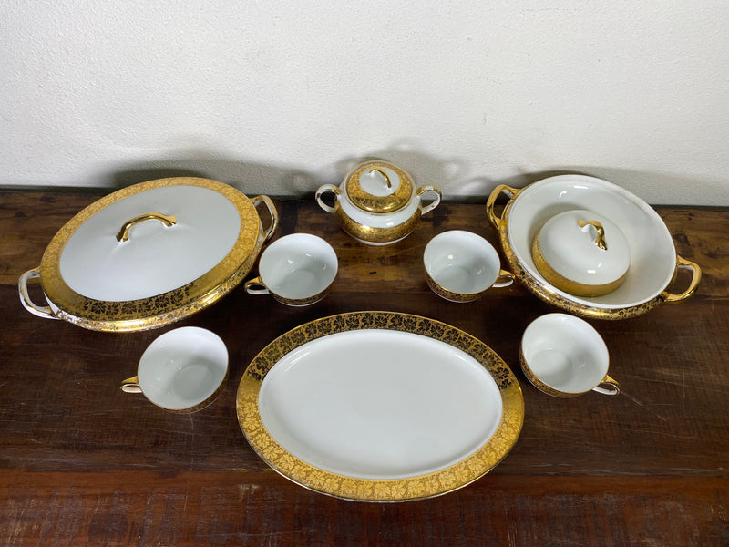 Hutschenreuther Bavaria Superior Warranted 18k China 9-Pieces (Incomplete Set)