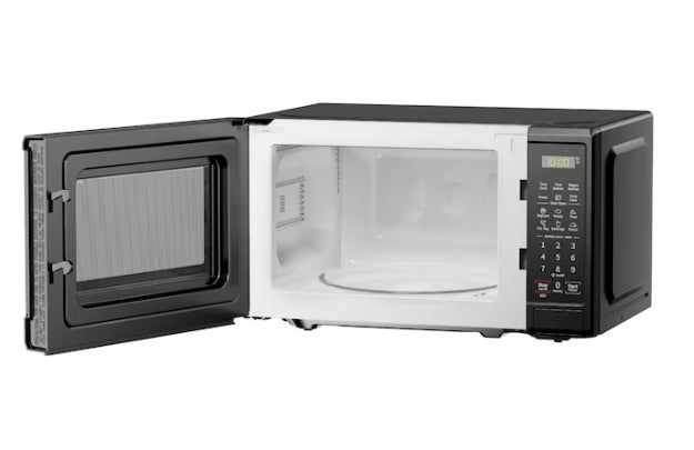 Midea 0.7-cu ft 700 -Watt Countertop Microwave (Black)