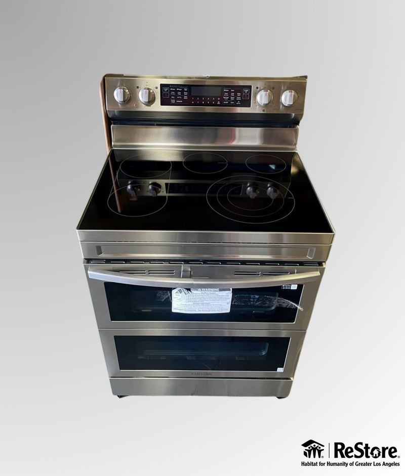 Samsung 6.3 cu. ft. Smart Freestanding Electric Range with Flex Duo