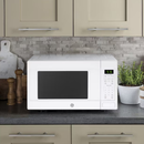 GE 1.6-cu ft 1150-Watt Countertop Microwave -White